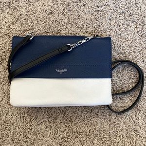 T Tahari crossbody purse in navy and white